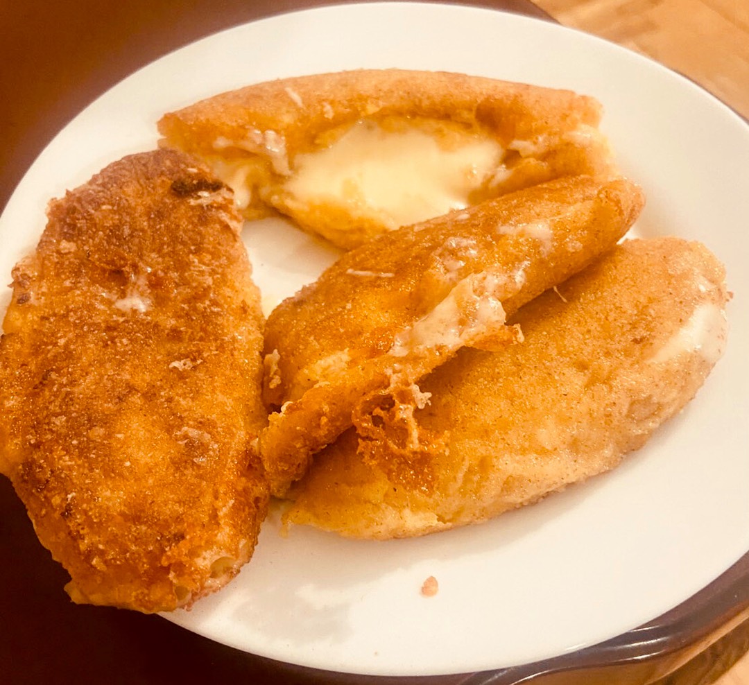 Сырные палочки в картофеле