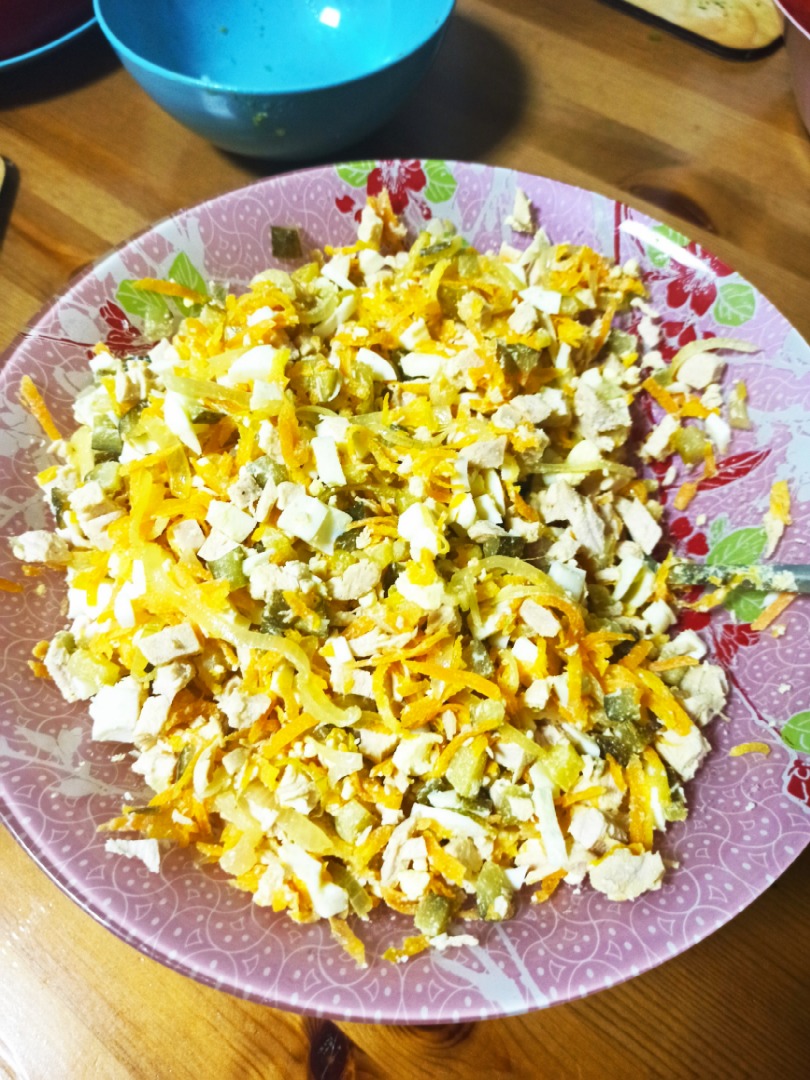 Отмечаем днюху на базе отдыха. Салат мясной и другие вкусняшки 😋