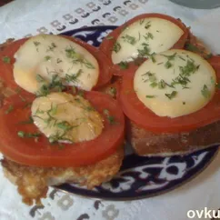 Гренки с сыром и помидорами