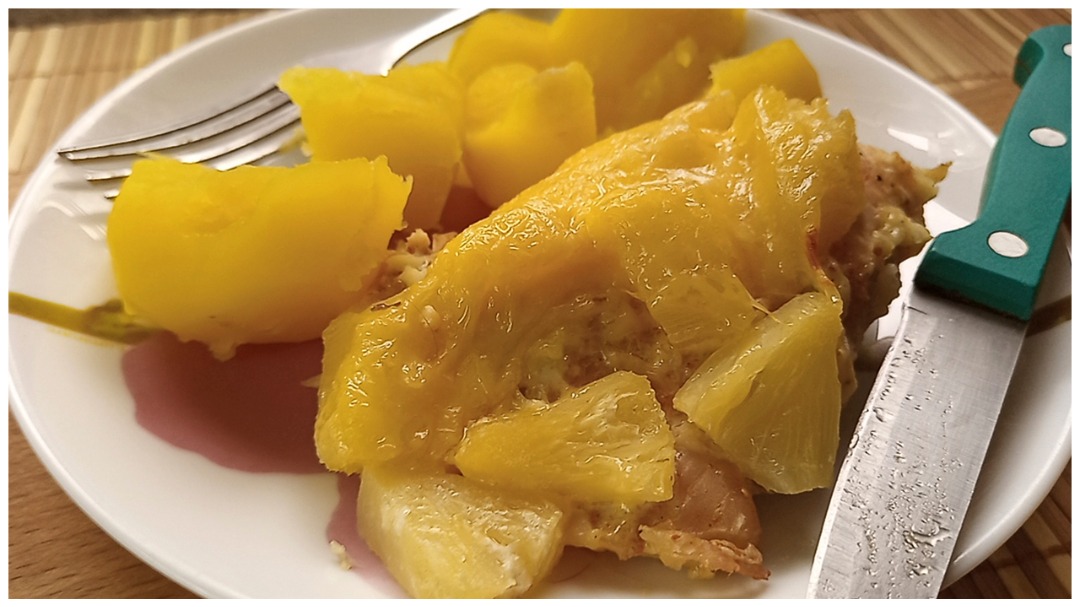 Малое куриное филе с ананасами и сыром в духовке | Рецепт вкусного ужина