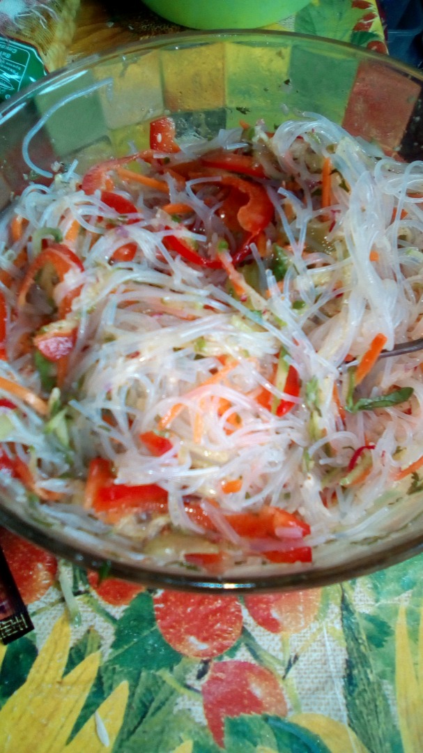 салат из фунчозы простой и вкусный рецепт | Дзен