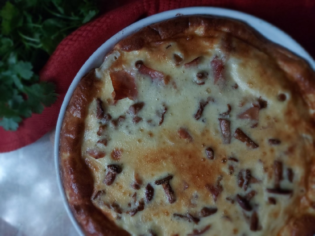 Киш с лисичками и окороком