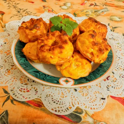 Сырники с морковью, бананом и изюмом в духовке