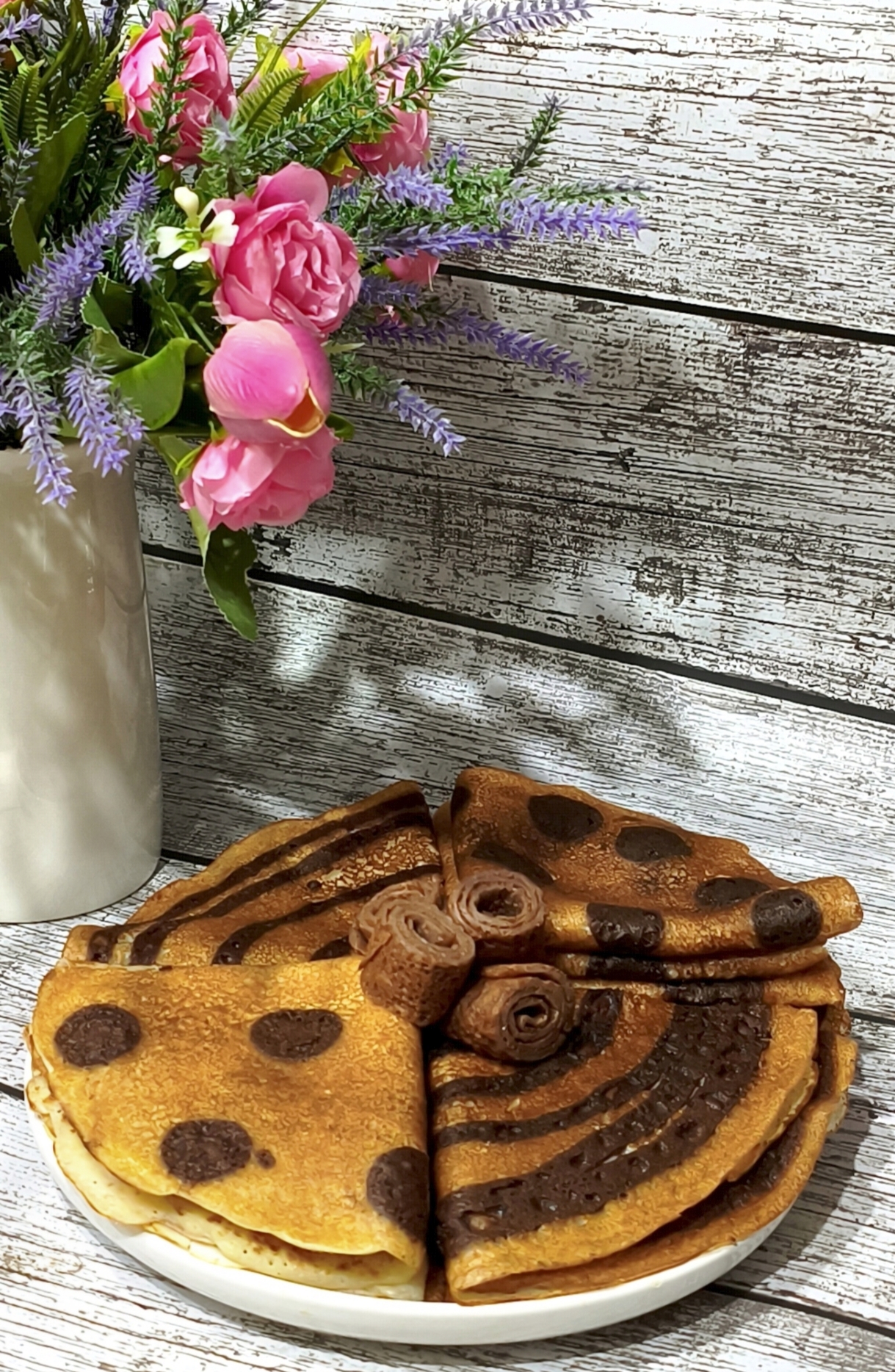 Блинчики с шоколадным узором