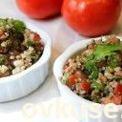 Постный салат с помидорами и гречкой