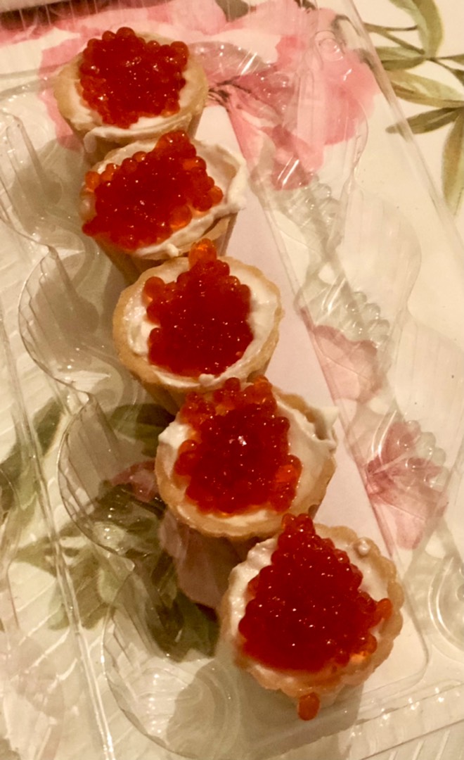 Тарталетки с икрой