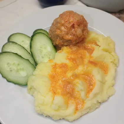 Тефтели в томатно-сметанном соусе