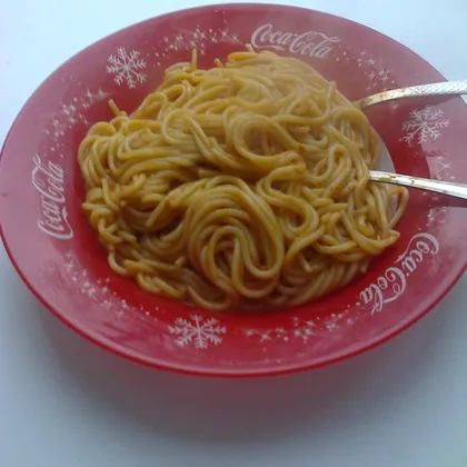 Спагетти с томатно-чесночным соусом