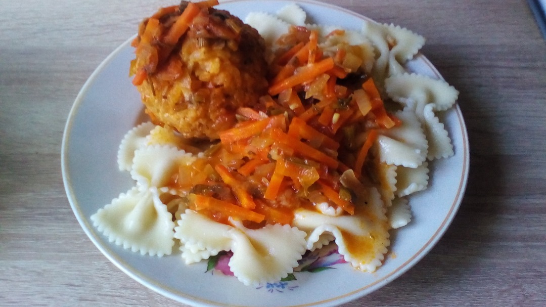 Тефтели "Ёжики в томате."