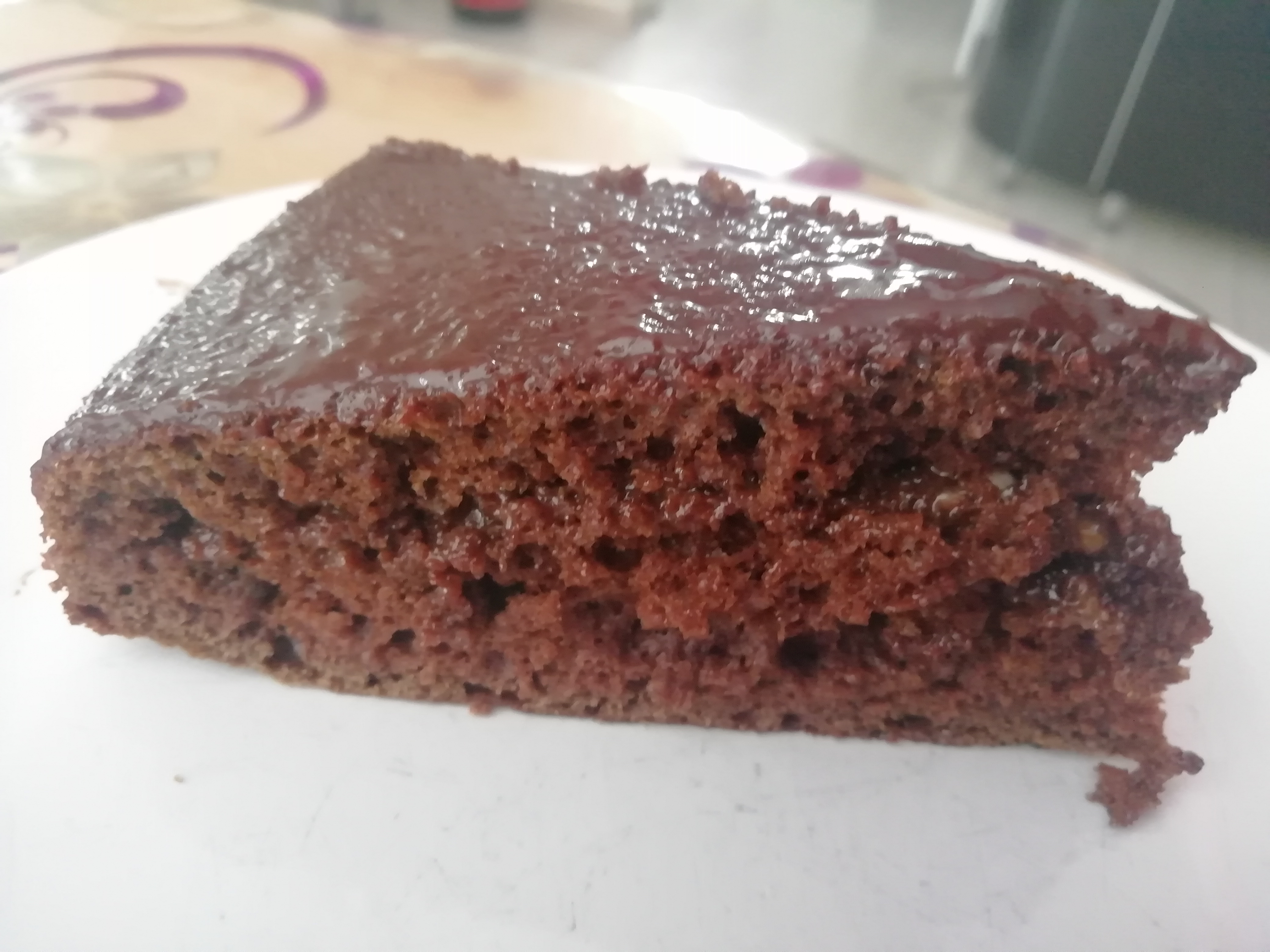 Простой шоколадный пирог на кефире с вареньем — Кулинарные рецепты любящей жены