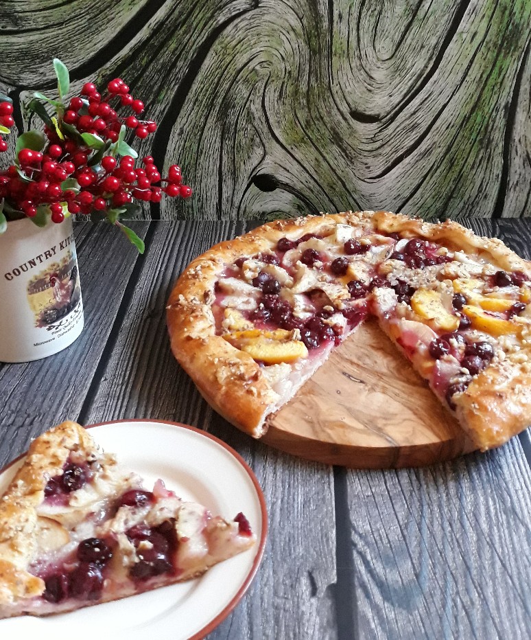 Творожная галета с персиками и крыжовником 🍑🍰