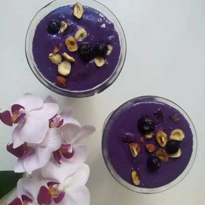 Необычный фиолетово-синий десерт
