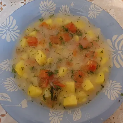 Куриный суп с помидорами и сметаной 