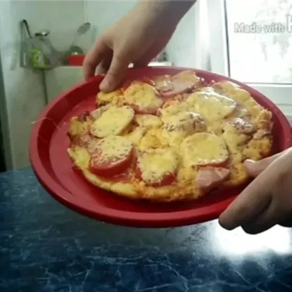 Пицца на сковороде, готовится быстро и просто! Советую!