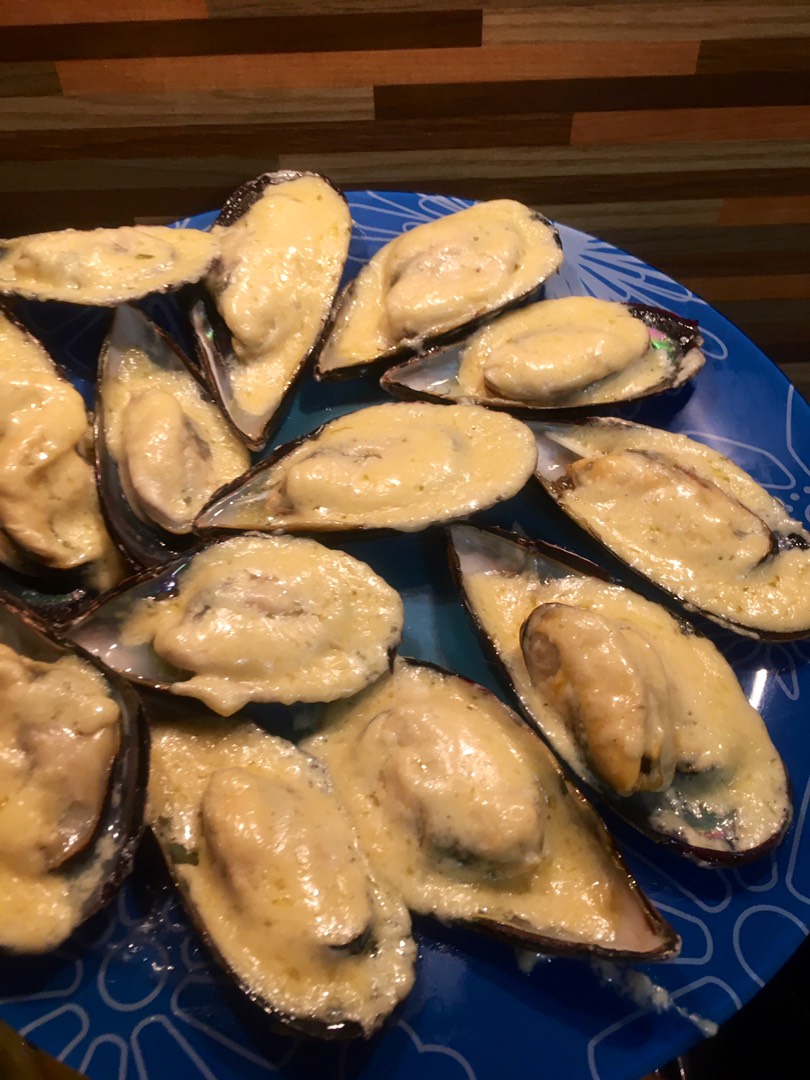Запеченные мидии — омлет с морепродуктами