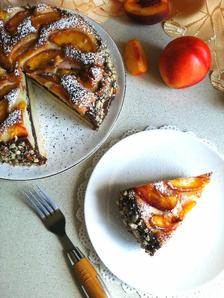 Пирог с персиками и заварным кремом