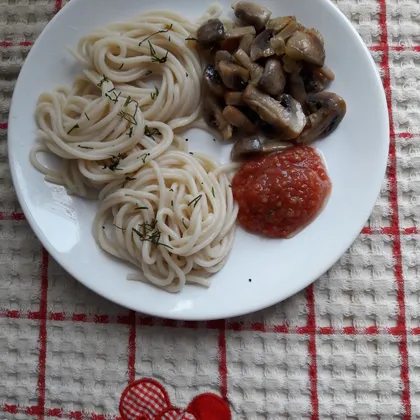 Спагетти с жареными грибами#чемпионатмира#россия