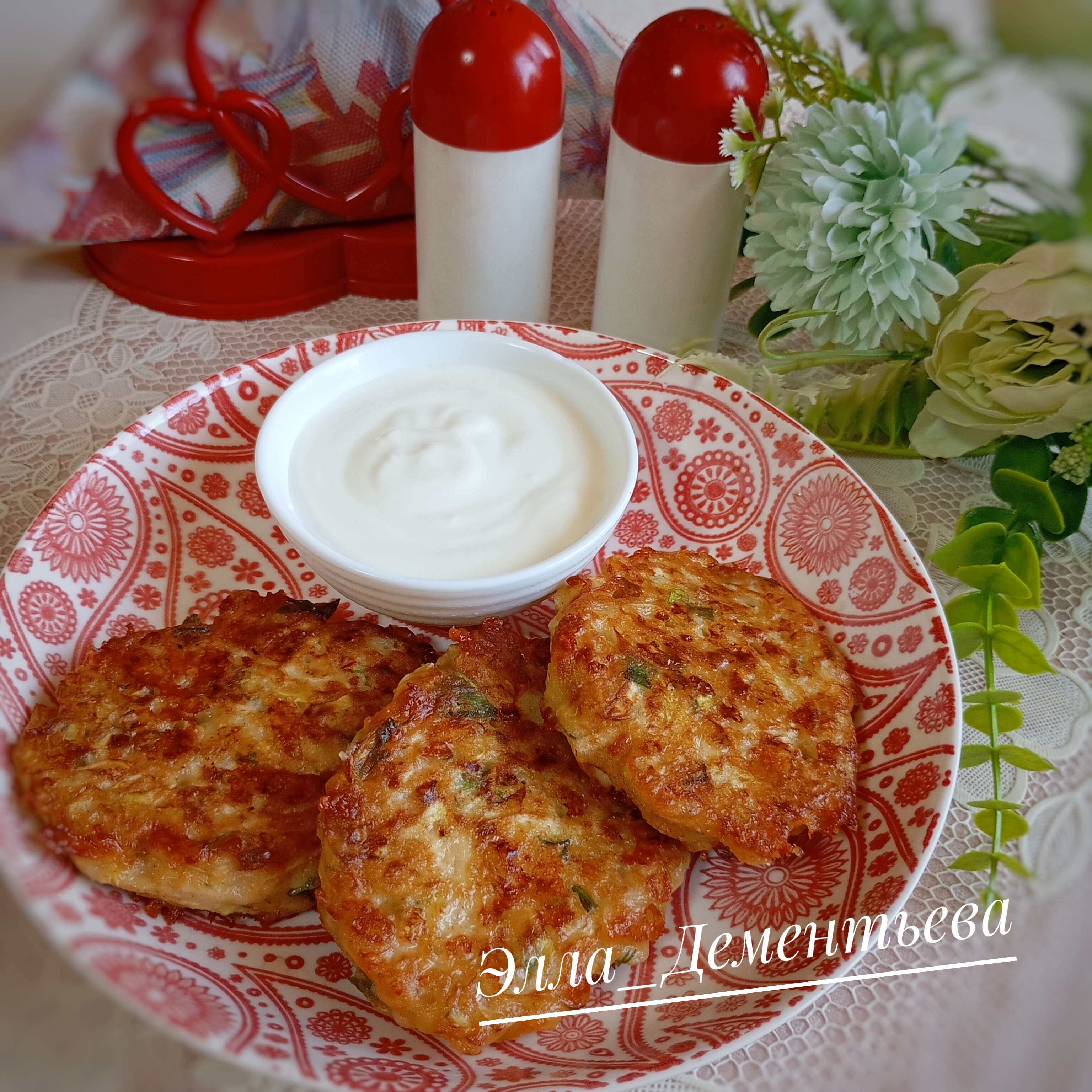 Кабачковые оладьи с творогом и сыром