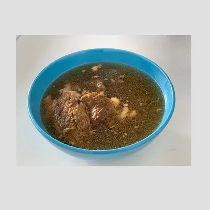 Суп из говяжьей голяшки