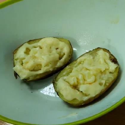 Печёная картошка в микроволновке
