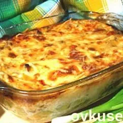 Макаронная запеканка с курицей и грибами