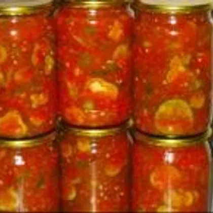 Огурцы кольцами в томатном соусе