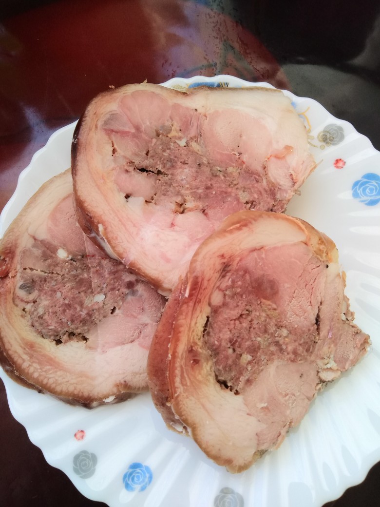 Запеченная свиная Рулька в Пальто в духовке