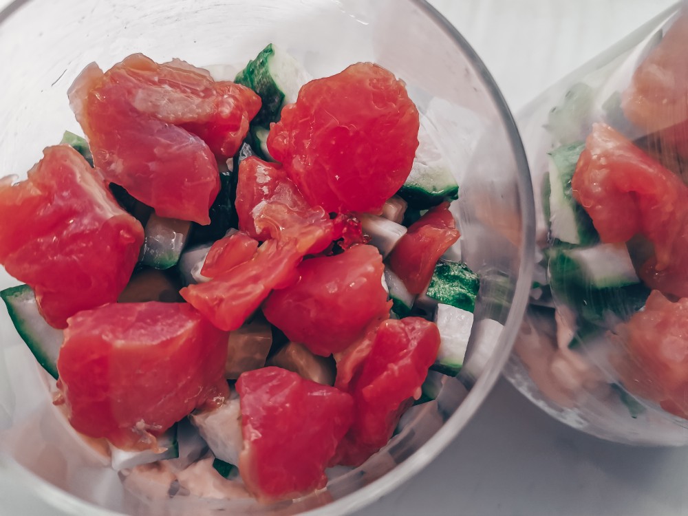 Салат суши с лососем и авокадо рецепт с фото пошагово