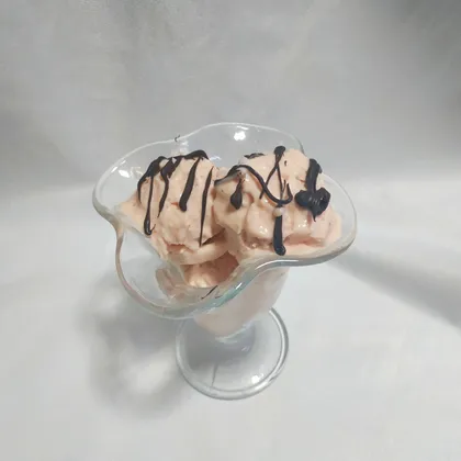 Клубничное мороженое 