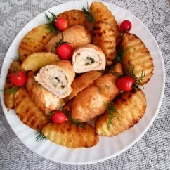 Рулетики куриные с моцареллой и зелёным луком