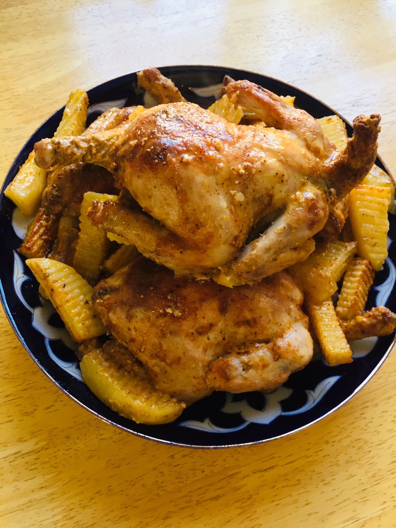 Цыплёнок корнишон в духовке запечённый с картошкой