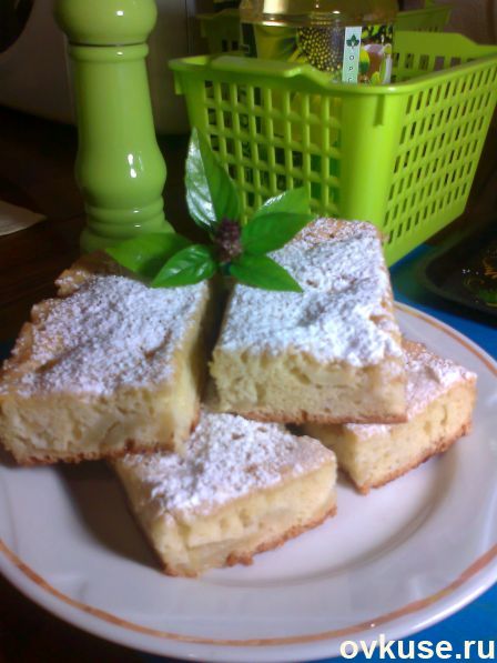 Шарлотка с яблоками