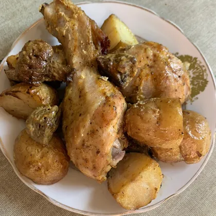 Курица с картофелем и грибами в духовке