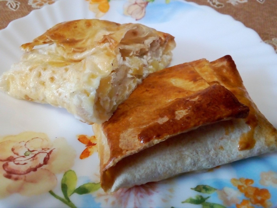 Рулет с яблоком и творогом