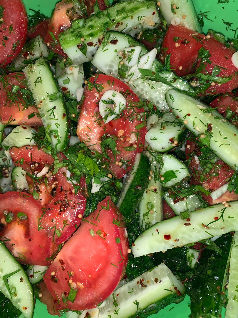 Закусочные огурцы-помидоры