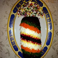 Салат "Новогодняя хлопушка"