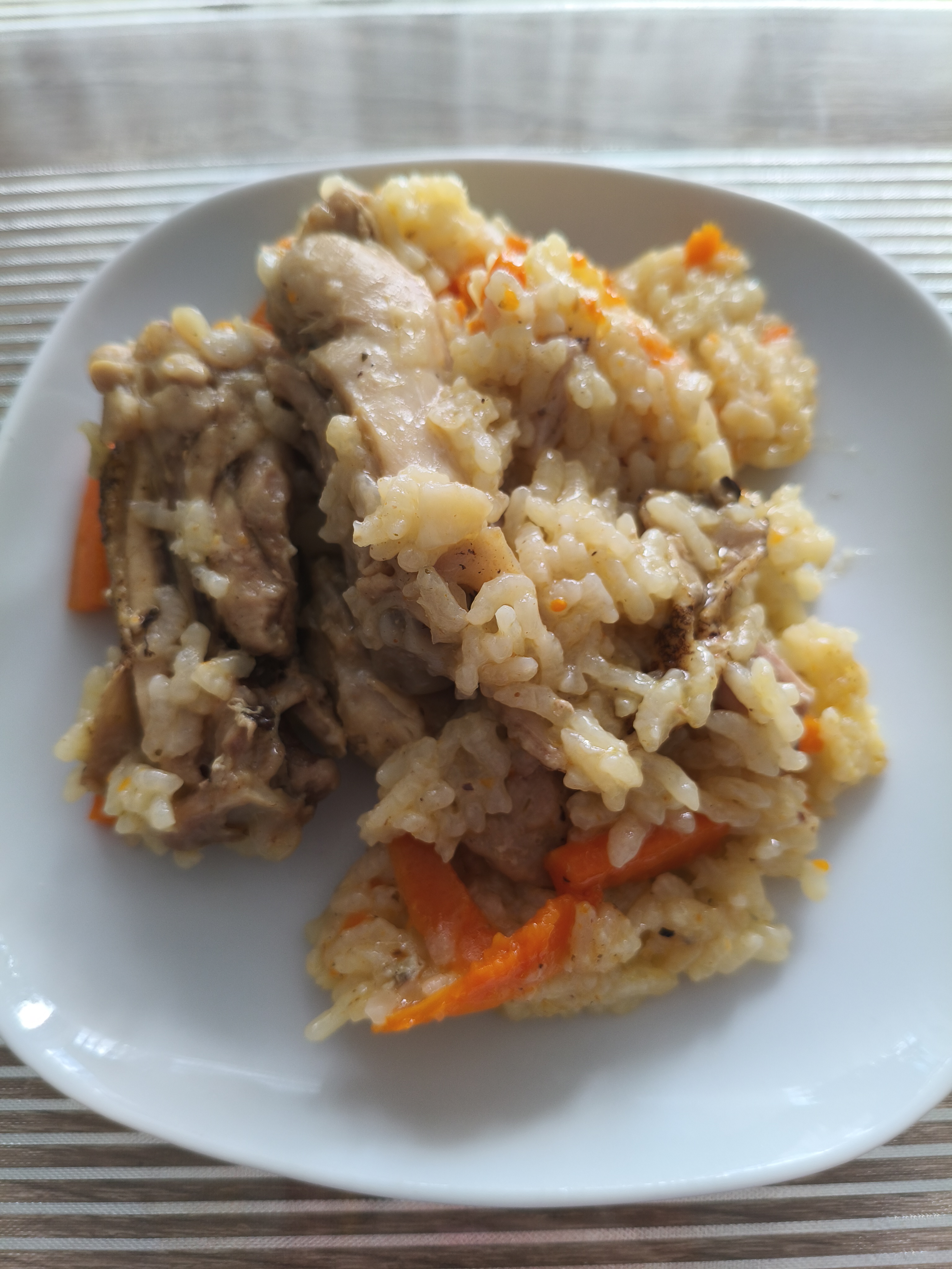 Плов в мультиварке с куриными голенями