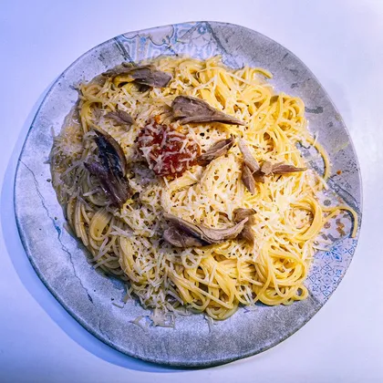 Спагетти на бульоне из петуха