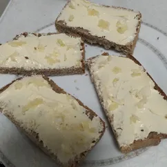 Чесночный хлеб