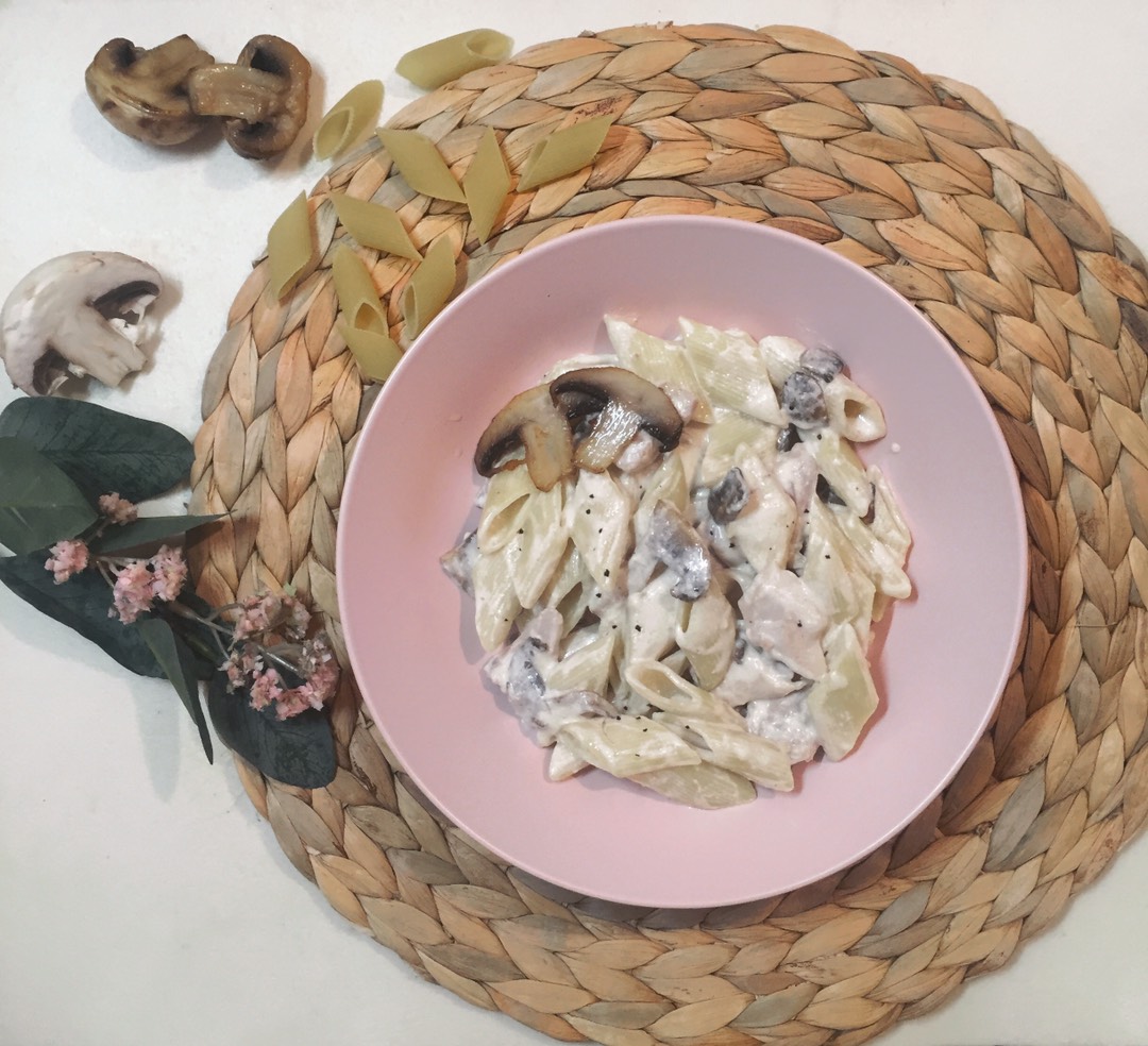 Сливочная паста с курочкой и грибами