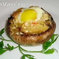 Шампиньоны, фаршированные ананасами