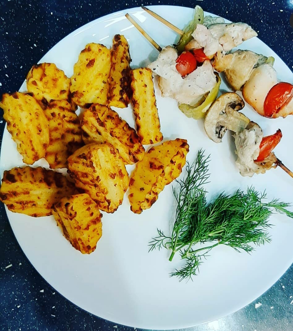 Шашлыки из курицы на шпажках