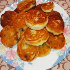 Сырники с изюмом