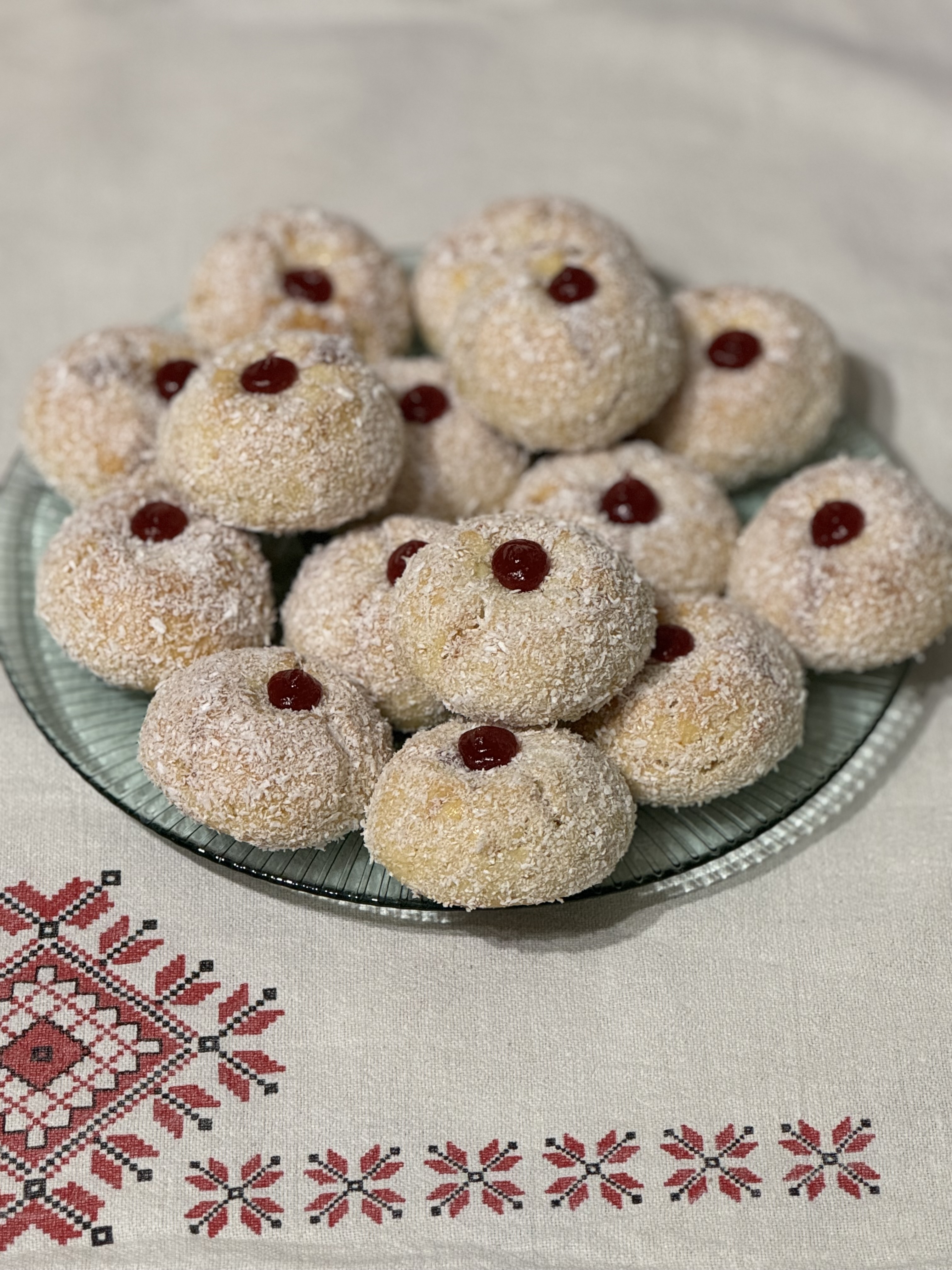 Кокосовое печенье с джемом