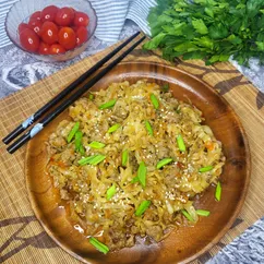 Капуста с фаршем по-азиатски