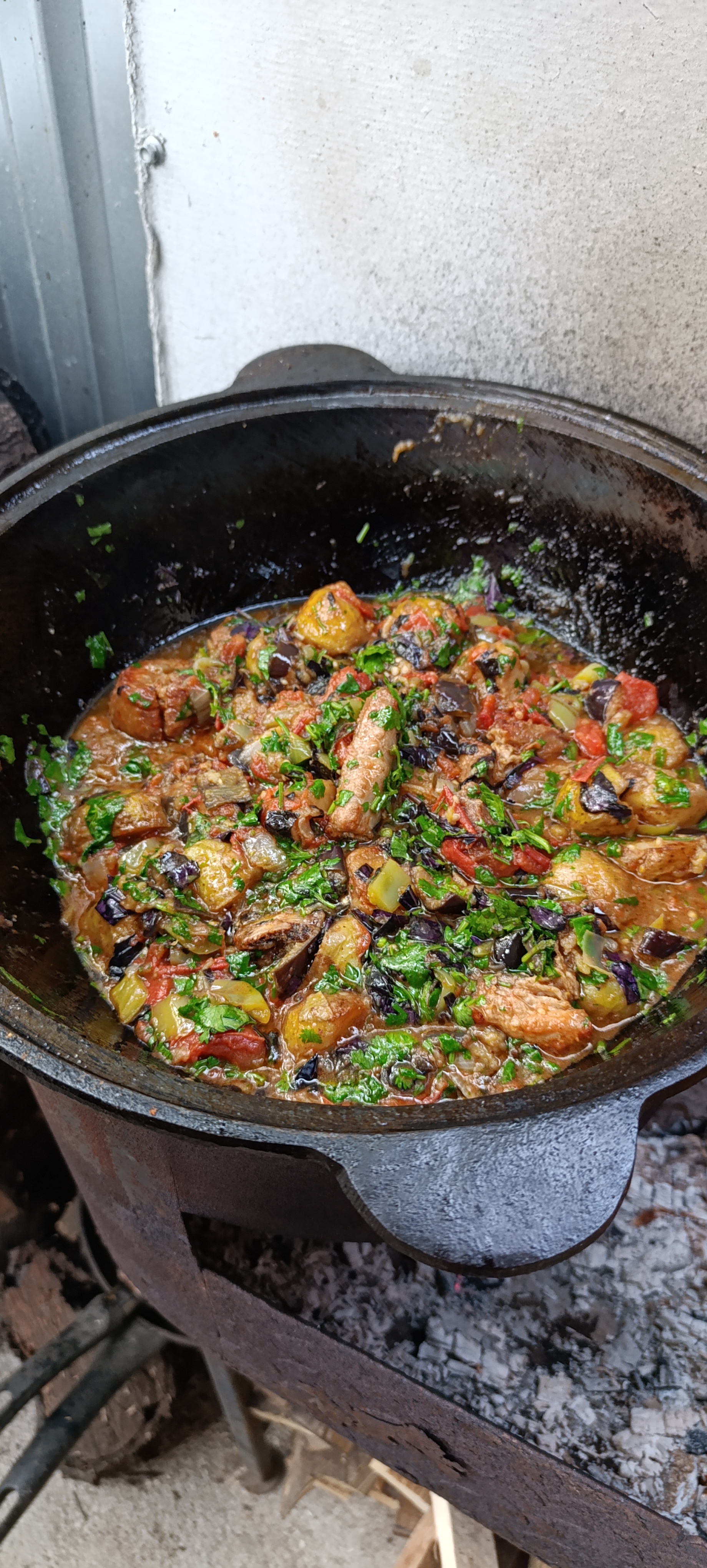 Свиные рёбра с овощами