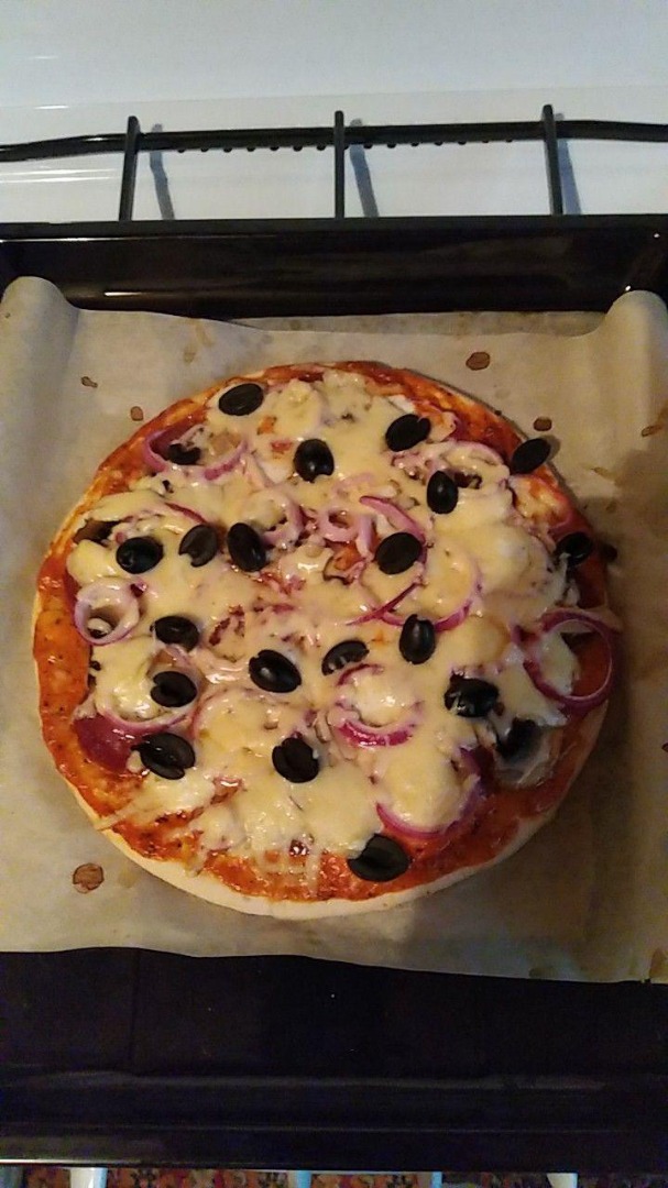 Пицца на готовой основе