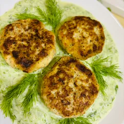 Котлеты из индейки с соусом 