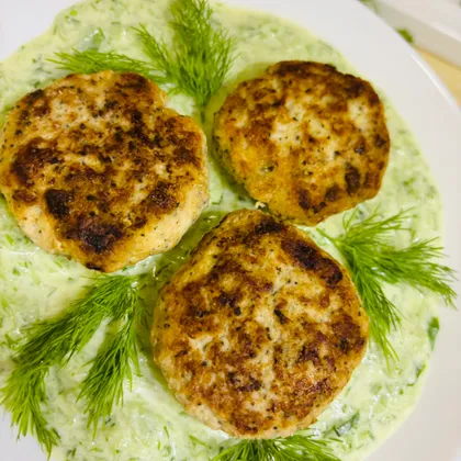 Котлеты из индейки с соусом 