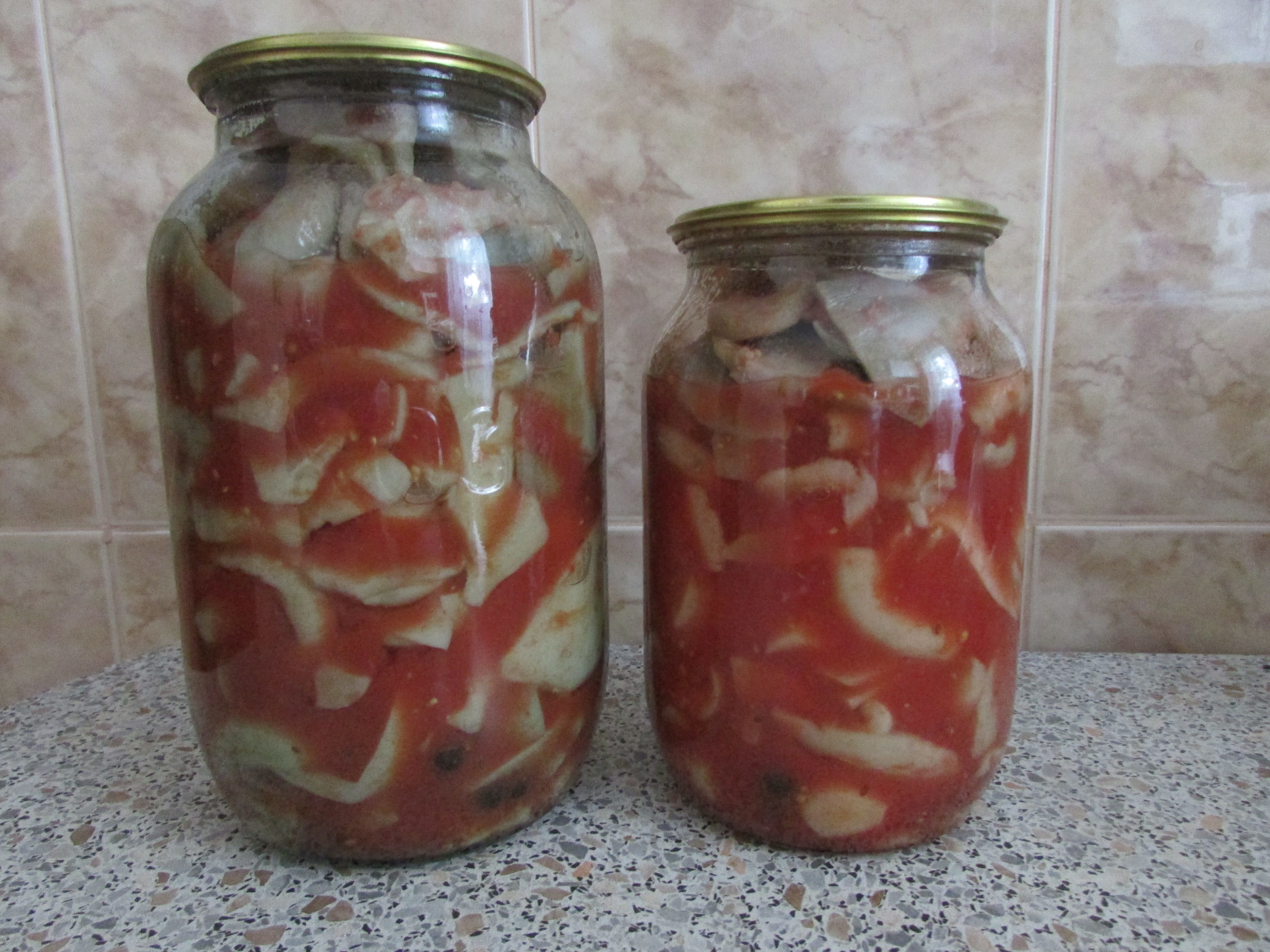 Маринованные грузди в томате